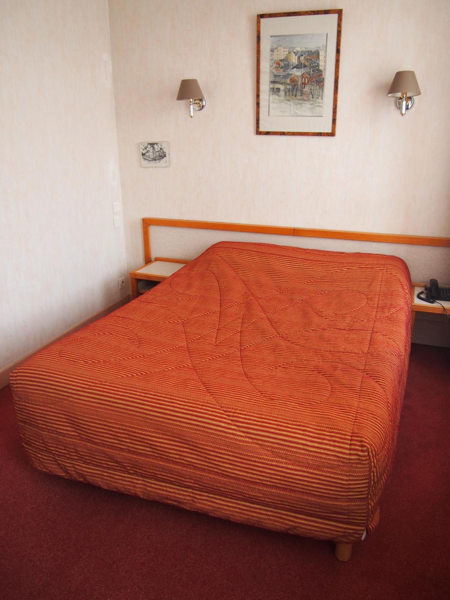 Hotel Val Saint Hilaire Givet Zimmer foto